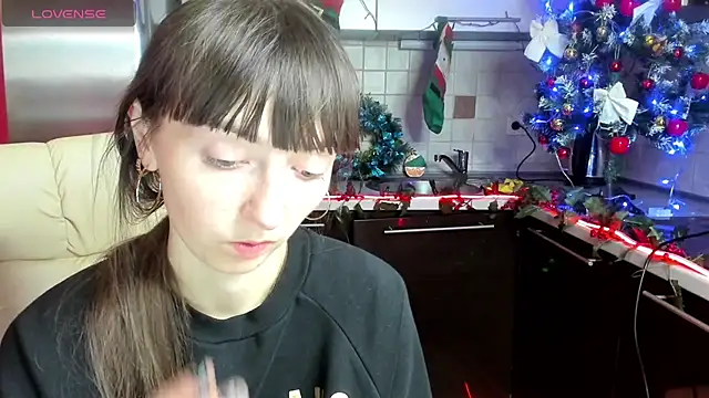 Snapshot of TayanaJons chatting on December 2024 07:44:02 AM TayanaJons online show from December 2024 07:44:02 AM