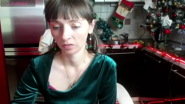 Snapshot of TayanaJons chatting on December 2024 10:58:02 AM TayanaJons online show from December 2024 10:58:02 AM