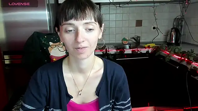 Snapshot of TayanaJons chatting on January 2025 10:48:02 AM TayanaJons online show from January 2025 10:48:02 AM