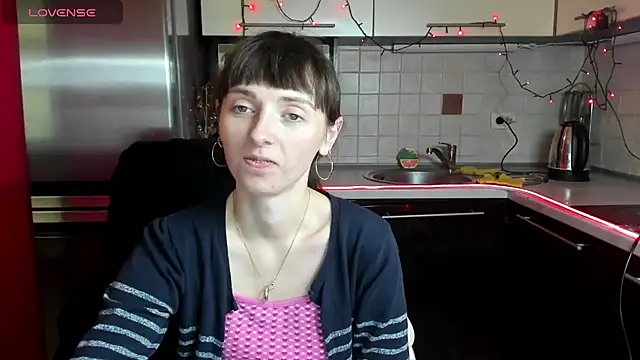 Snapshot of TayanaJons chatting on January 2025 11:03:02 AM TayanaJons online show from January 2025 11:03:02 AM