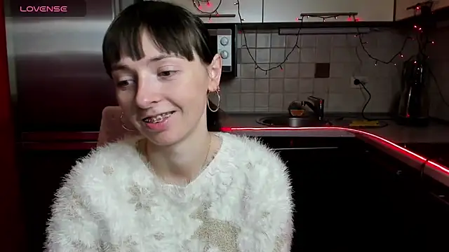 Snapshot of TayanaJons chatting on January 2025 07:46:01 AM TayanaJons online show from January 2025 07:46:01 AM