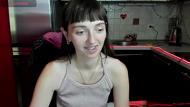 Snapshot of TayanaJons chatting on January 2025 10:52:02 AM TayanaJons online show from January 2025 10:52:02 AM