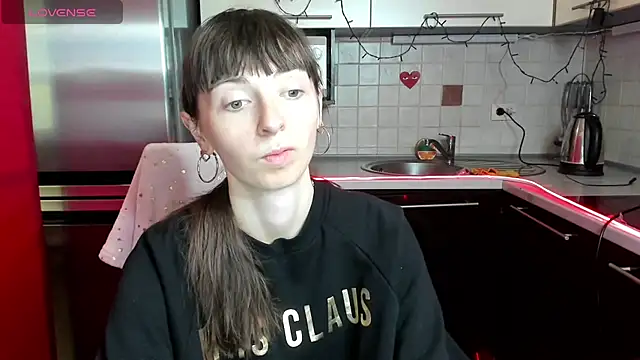 Snapshot of TayanaJons chatting on February 2025 07:57:02 AM TayanaJons online show from February 2025 07:57:02 AM