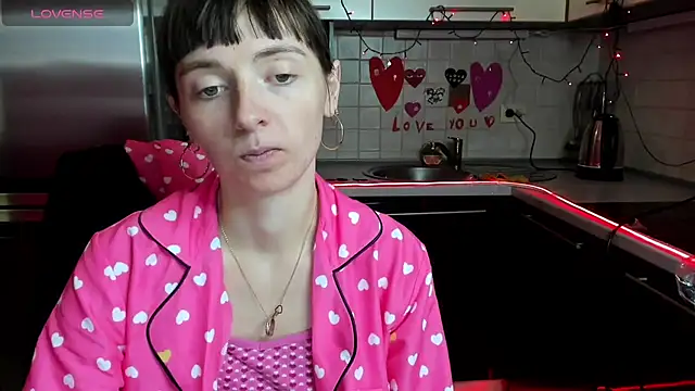 Snapshot of TayanaJons chatting on February 2025 10:59:02 AM TayanaJons online show from February 2025 10:59:02 AM