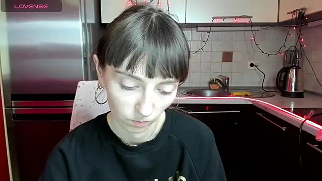 Snapshot of TayanaJons chatting on February 2025 07:40:01 AM TayanaJons online show from February 2025 07:40:01 AM