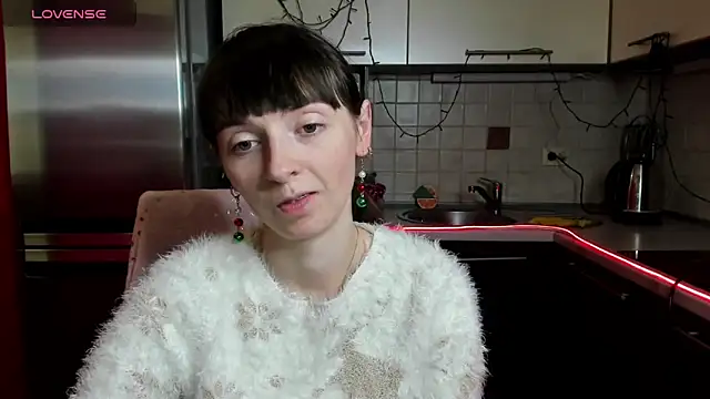 Snapshot of TayanaJons chatting on February 2025 07:44:01 AM TayanaJons online show from February 2025 07:44:01 AM