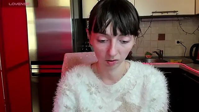 Snapshot of TayanaJons chatting on February 2025 07:43:01 AM TayanaJons online show from February 2025 07:43:01 AM