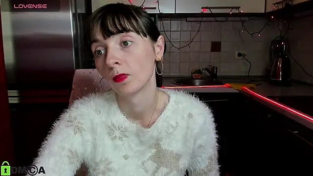 Snapshot of TayanaJons chatting on February 2025 07:52:02 AM TayanaJons online show from February 2025 07:52:02 AM