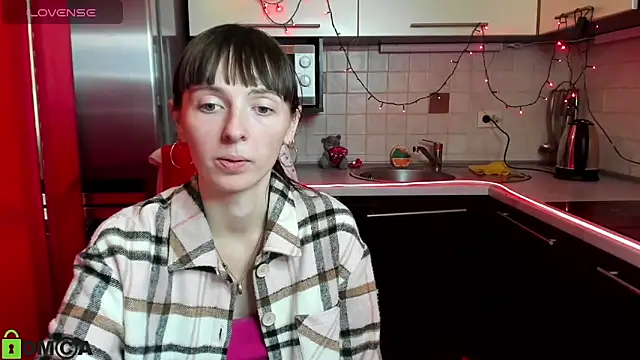 Snapshot of TayanaJons chatting on February 2025 10:58:01 AM TayanaJons online show from February 2025 10:58:01 AM