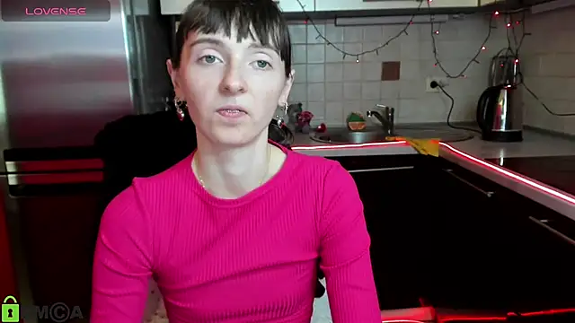 Snapshot of TayanaJons chatting on February 2025 11:09:02 AM TayanaJons online show from February 2025 11:09:02 AM