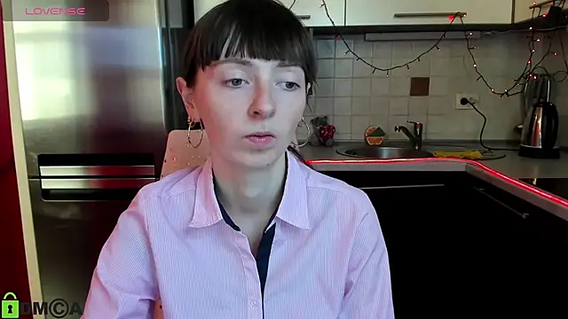 Snapshot of TayanaJons chatting on March 2025 07:32:01 AM TayanaJons online show from March 2025 07:32:01 AM