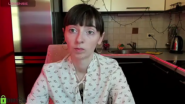 Snapshot of TayanaJons chatting on March 2025 07:35:02 AM TayanaJons online show from March 2025 07:35:02 AM