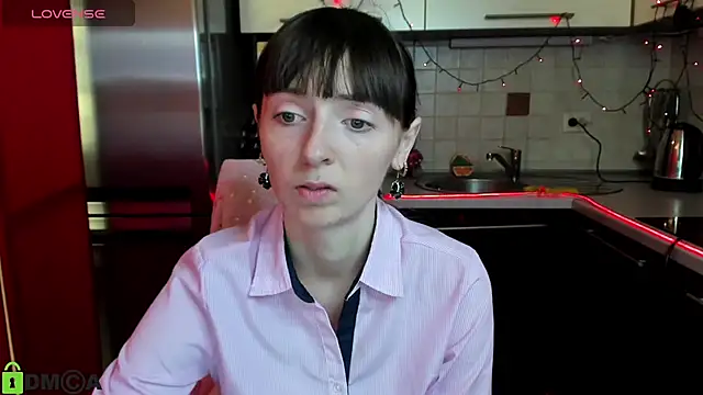 Snapshot of TayanaJons chatting on March 2025 07:53:02 AM TayanaJons online show from March 2025 07:53:02 AM