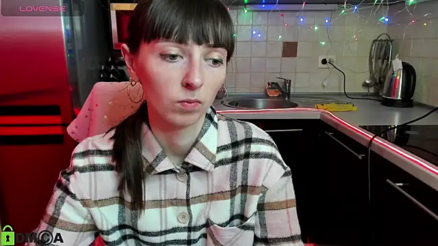 Snapshot of TayanaJons chatting on March 2025 07:47:02 AM TayanaJons online show from March 2025 07:47:02 AM