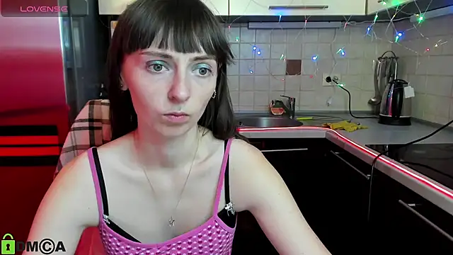 Snapshot of TayanaJons chatting on March 2025 07:44:01 AM TayanaJons online show from March 2025 07:44:01 AM