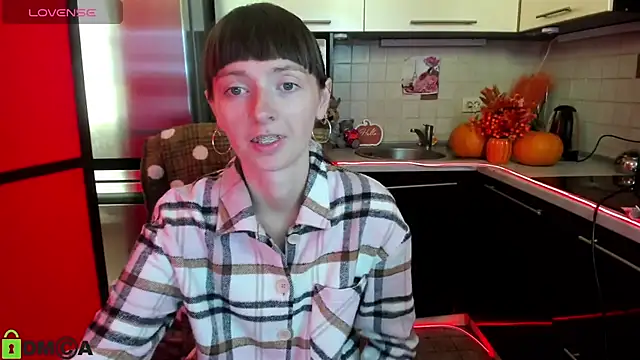 Snapshot of TayanaJons chatting on September 2025 07:01:01 AM TayanaJons online show from September 2025 07:01:01 AM