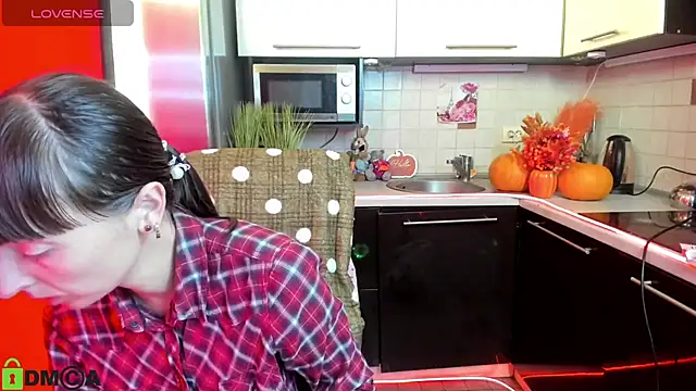 Snapshot of TayanaJons chatting on September 2025 07:02:02 AM TayanaJons online show from September 2025 07:02:02 AM