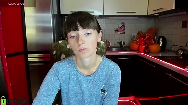 Snapshot of TayanaJons chatting on October 2025 06:54:02 AM TayanaJons online show from October 2025 06:54:02 AM