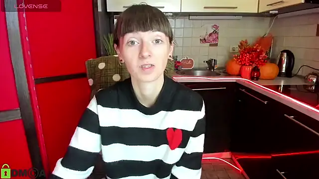 Snapshot of TayanaJons chatting on October 2025 06:57:02 AM TayanaJons online show from October 2025 06:57:02 AM