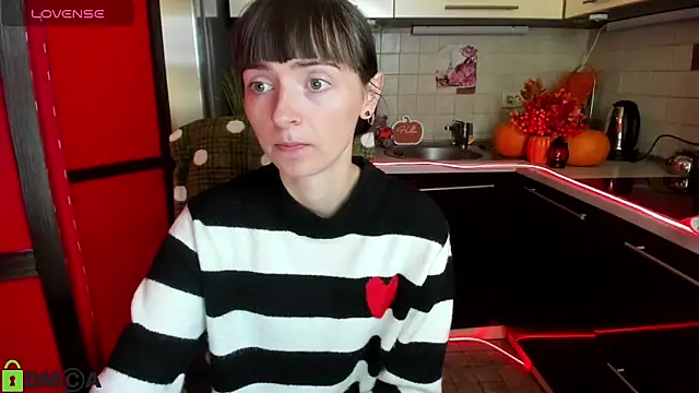 Snapshot of TayanaJons chatting on October 2025 07:20:02 AM TayanaJons online show from October 2025 07:20:02 AM