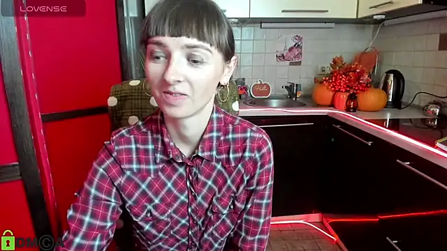 Snapshot of TayanaJons chatting on October 2025 07:00:02 AM TayanaJons online show from October 2025 07:00:02 AM