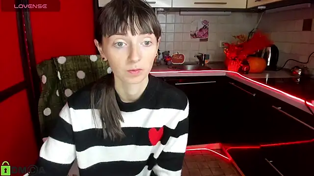 Snapshot of TayanaJons chatting on November 2025 07:57:01 AM TayanaJons online show from November 2025 07:57:01 AM