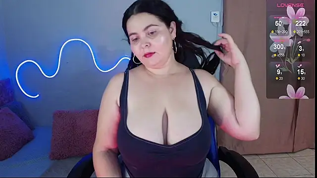 Snapshot of GiordanaPinoo chatting on July 2026 11:00:01 PM GiordanaPinoo online show from July 2026 11:00:01 PM