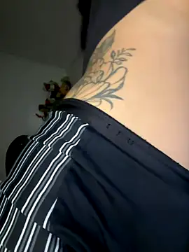 Valery rhoades online show from December 2025 05:03:02 AM