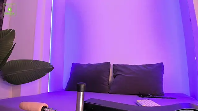 Snapshot of ErikaLust chatting on March 2026 04:16:01 AM ErikaLust online show from March 2026 04:16:01 AM