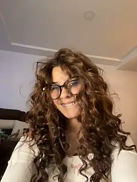 Snapshot of crystal_bunny7 chatting on January 2025 10:40:01 PM crystal bunny7 online show from January 2025 10:40:01 PM