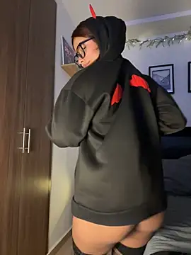 Snapshot of crystal_bunny7 chatting on January 2025 12:06:02 AM crystal bunny7 online show from January 2025 12:06:02 AM