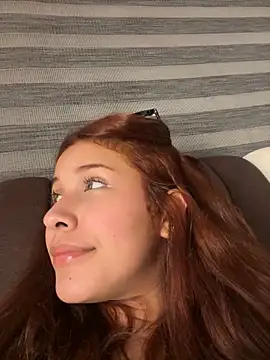 Snapshot of crystal_bunny7 chatting on February 2025 06:39:02 AM crystal bunny7 online show from February 2025 06:39:02 AM