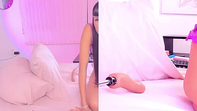 Snapshot of Little_Siena chatting on April 2026 02:30:01 PM Little Siena online show from April 2026 02:30:01 PM