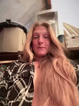 Snapshot of GoldenFlameGoddess chatting on June 2026 03:47:01 PM GoldenFlameGoddess online show from June 2026 03:47:01 PM