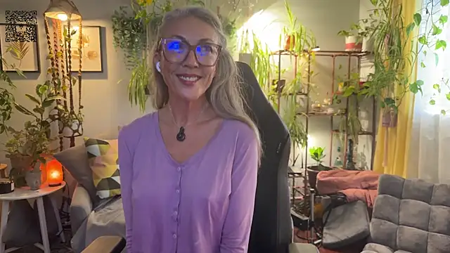 Snapshot of sunniedayz_ chatting on September 2025 04:10:02 PM sunniedayz  online show from September 2025 04:10:02 PM