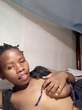 Snapshot of Queentesi chatting on February 2025 12:30:02 PM Queentesi online show from February 2025 12:30:02 PM