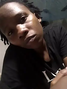 Snapshot of Queentesi chatting on March 2025 10:28:02 AM Queentesi online show from March 2025 10:28:02 AM