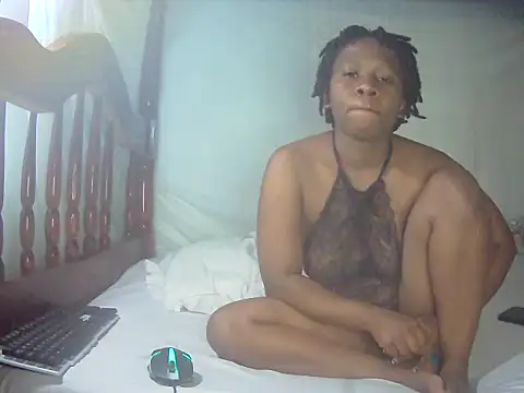 Snapshot of Queentesi chatting on September 2025 10:05:01 AM Queentesi online show from September 2025 10:05:01 AM