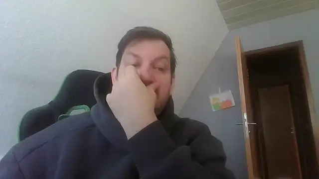 Snapshot of Golffahrer1982 chatting on February 2026 10:31:02 AM Golffahrer1982 online show from February 2026 10:31:02 AM