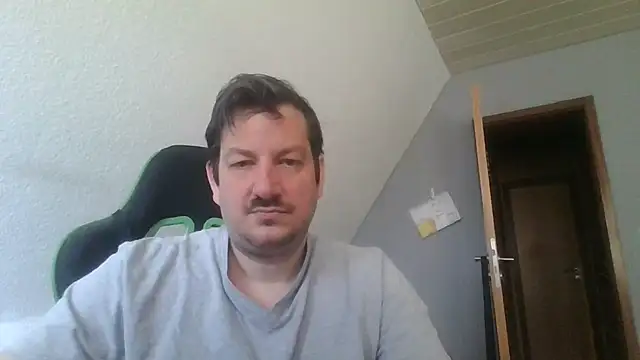 Snapshot of Golffahrer1982 chatting on June 2026 09:44:01 AM Golffahrer1982 online show from June 2026 09:44:01 AM
