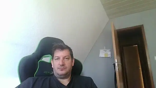 Snapshot of Golffahrer1982 chatting on July 2026 09:52:02 AM Golffahrer1982 online show from July 2026 09:52:02 AM