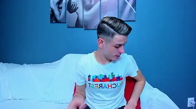 Snapshot of andboyfor6 chatting on January 2025 06:25:01 PM andboyfor6 online show from January 2025 06:25:01 PM