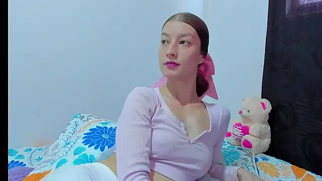 MiiaVolkova online show from April 2026 07:18:02 PM