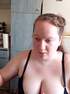 Snapshot of D_Marinna chatting on March 2025 12:14:02 PM D Marinna online show from March 2025 12:14:02 PM