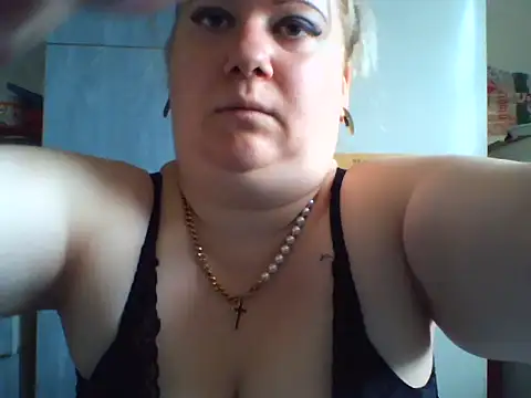 Snapshot of D_Marinna chatting on September 2025 09:10:02 AM D Marinna online show from September 2025 09:10:02 AM