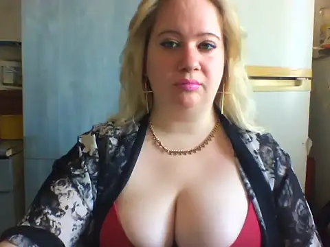 Snapshot of D_Marinna chatting on November 2025 09:31:01 AM D Marinna online show from November 2025 09:31:01 AM