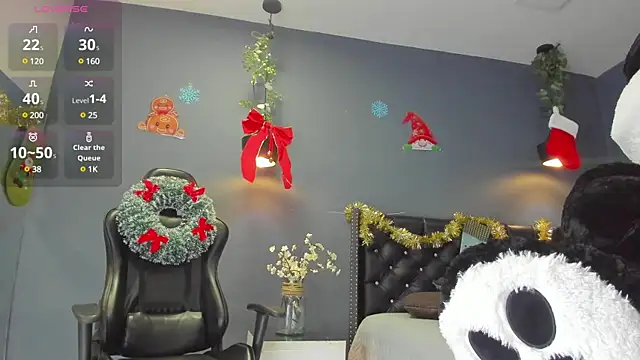 Snapshot of Sophiietaylor chatting on December 2024 11:57:02 PM Sophiietaylor online show from December 2024 11:57:02 PM