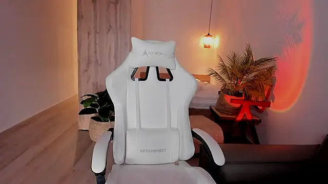 LilyRaisa online show from March 2026 05:24:01 AM