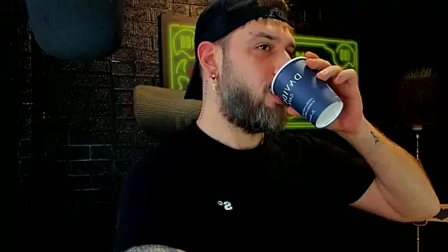 Snapshot of LexXHardy chatting on February 2025 07:20:01 AM LexXHardy online show from February 2025 07:20:01 AM