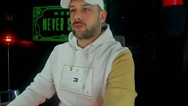 Snapshot of LexXHardy chatting on February 2025 07:29:01 AM LexXHardy online show from February 2025 07:29:01 AM